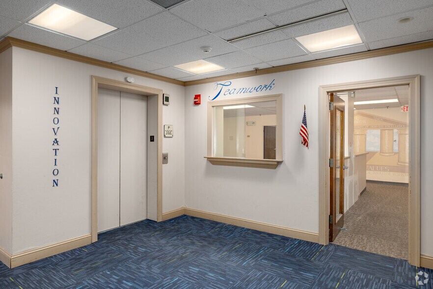 More Photos Of 5 Eves Dr, Marlton Office For Sale