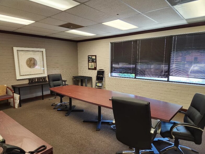 More Photos Of 10617 Southern Loop Blvd, Pineville Light Manufacturing For Lease