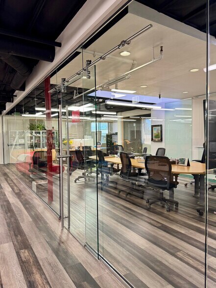 More Photos Of 17550 Gillette Ave, Irvine Manufacturing For Sale