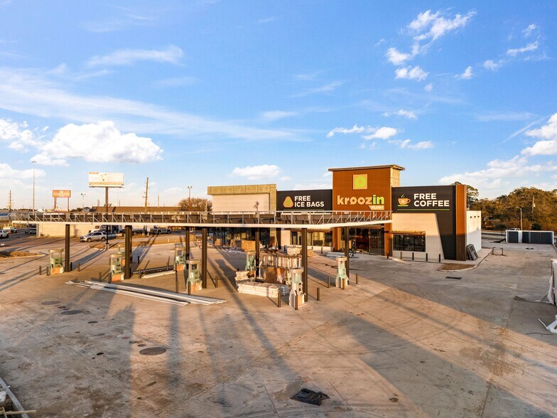 Primary Photo Of 2717 FM 2218 rd, Rosenberg Storefront For Sale