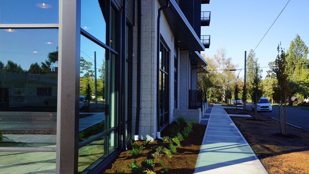 More Photos Of 120 Bush St S, Salem Apartments For Lease