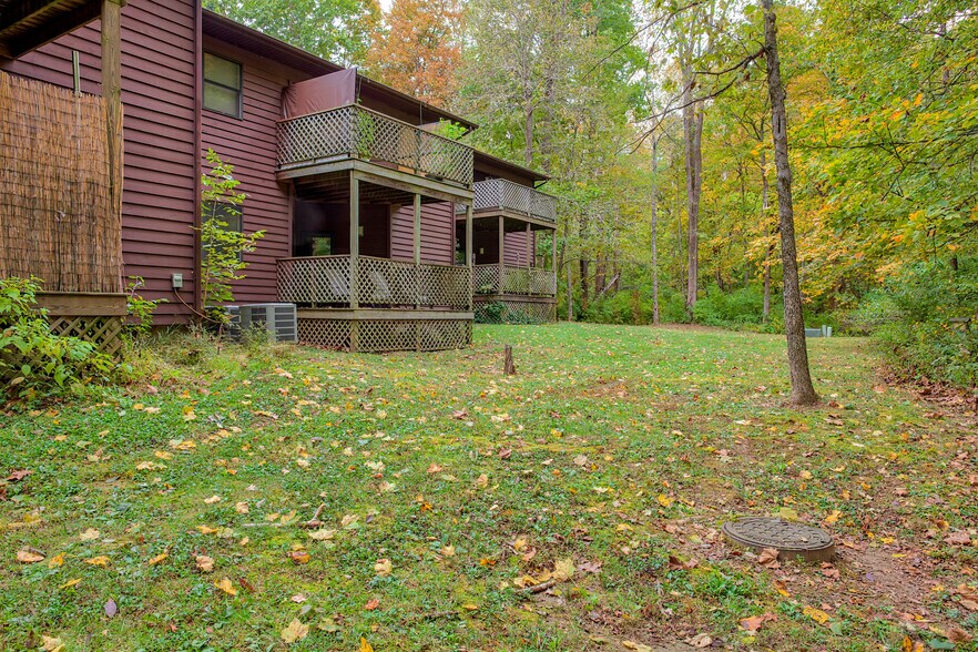 More Photos Of 1533 Arbors Ln, Bloomington Apartments For Sale