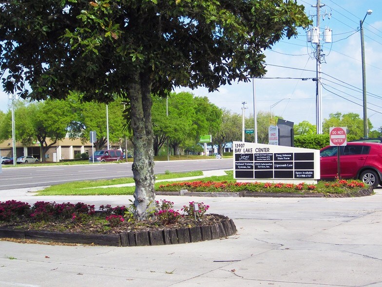 More Photos Of 13907 N Dale Mabry, Tampa Office For Sale