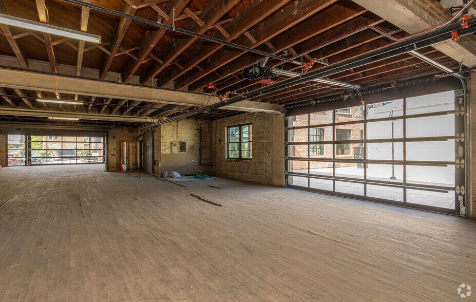 More Photos Of 37 W Cross St, Baltimore Loft Creative Space For Lease