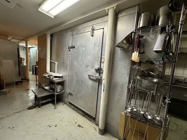 More Photos Of 241 Smith St, Brooklyn Storefront Retail Residential For Lease