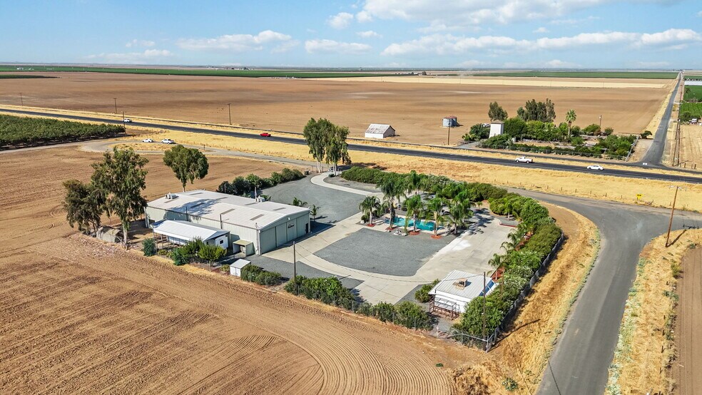 More Photos Of 23259 Avenue 64 Ave, Ducor Warehouse For Sale