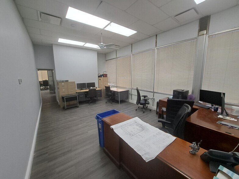 More Photos Of 625 Factory Rd, Addison Warehouse For Sale