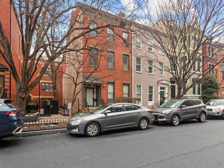 More Photos Of 1223 N St NW, Washington Apartments For Sale