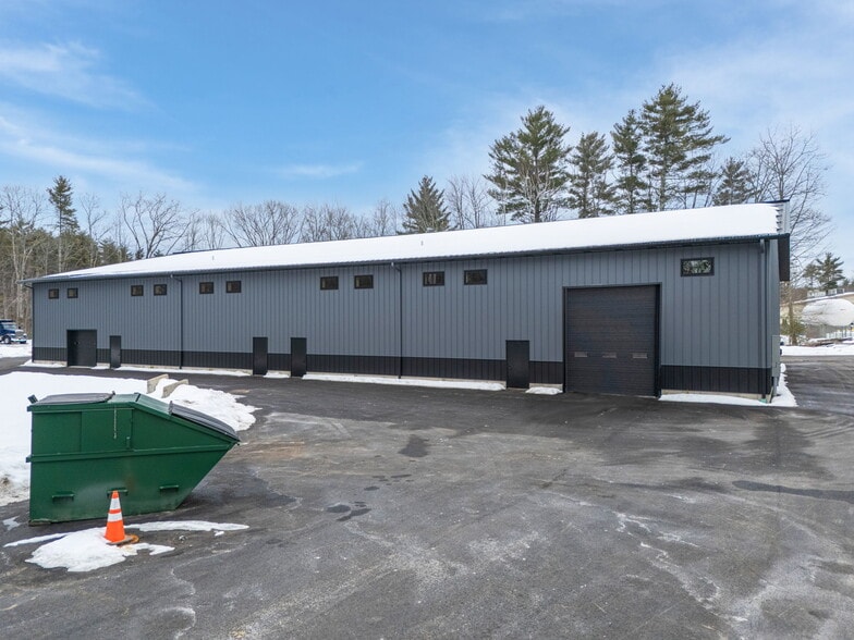 More Photos Of 32 London Ln, Seabrook Warehouse For Lease