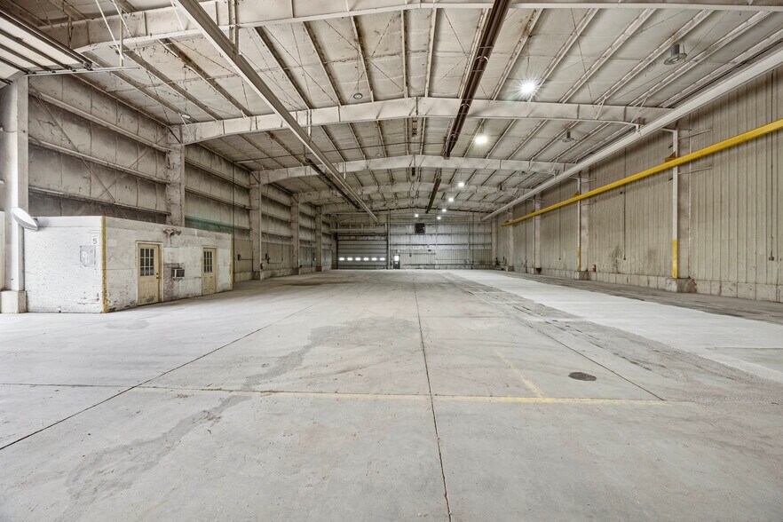 More Photos Of 5704 E 1700 North Rd, Danvers Industrial For Lease