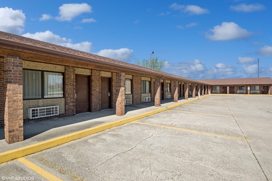 More Photos Of 1731 S State Route 127, Greenville Hotel For Sale