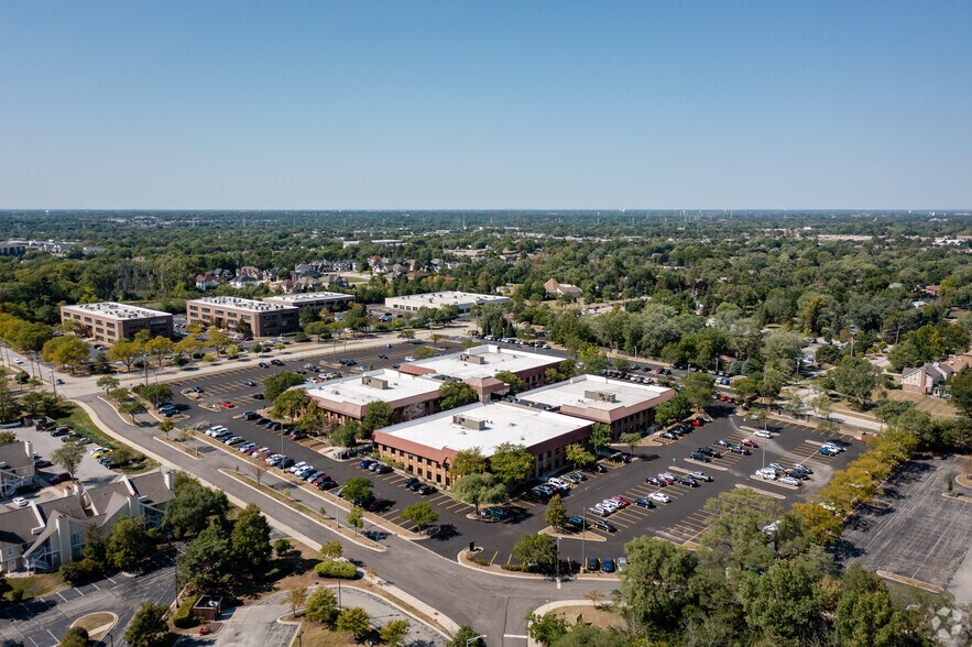 More Photos Of 1919 S Highland Ave, Lombard Unknown For Lease