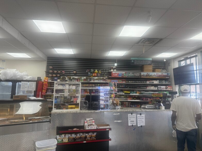 More Photos Of 1364 Edwards Ave, Tunica Service Station For Sale