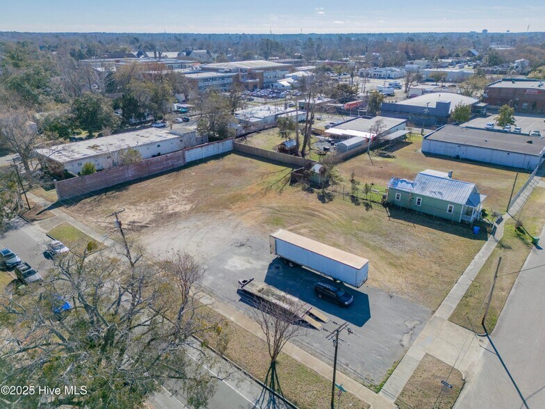 More Photos Of 1102 Chestnut St, Wilmington Land For Sale