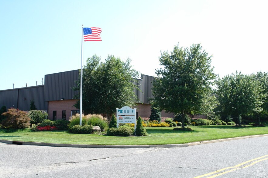 More Photos Of 175 Lehigh Ave, Lakewood Warehouse For Lease
