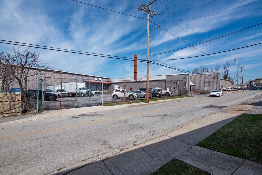More Photos Of 4128 Hayward Ave, Baltimore Warehouse For Sale