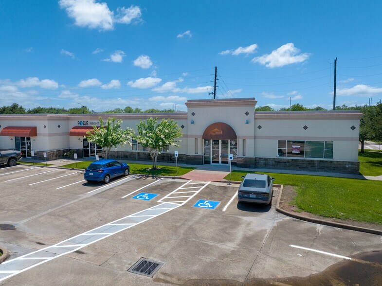 More Photos Of 17320 W Grand Pky S, Sugar Land Unknown For Lease