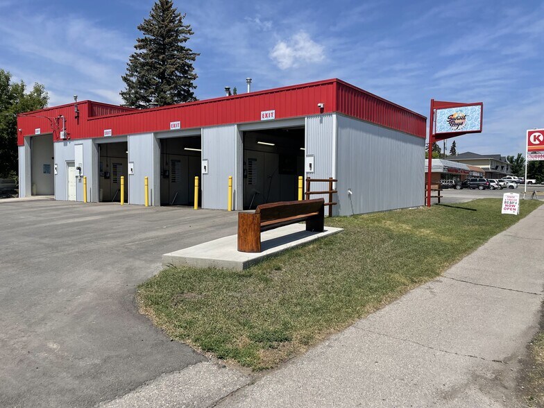 More Photos Of 425 7th Ave SE, High River Carwash For Sale