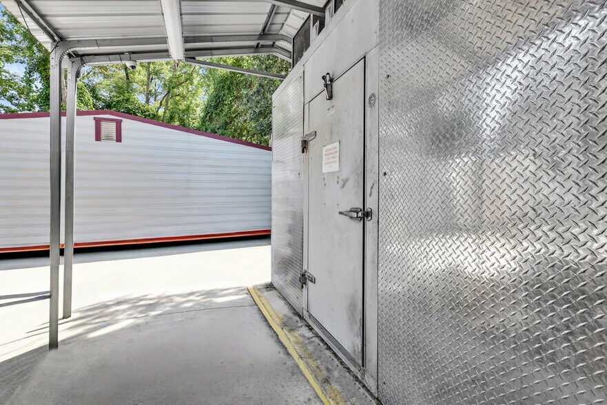 More Photos Of 114 Horizon Park Dr, Savannah Restaurant For Sale