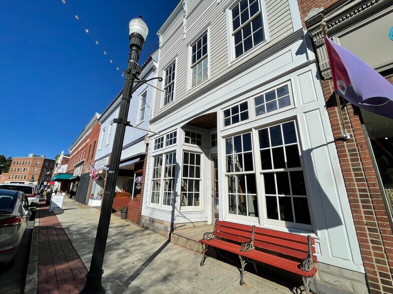 More Photos Of 513 Poplar St, Cambridge Storefront Retail Residential For Sale