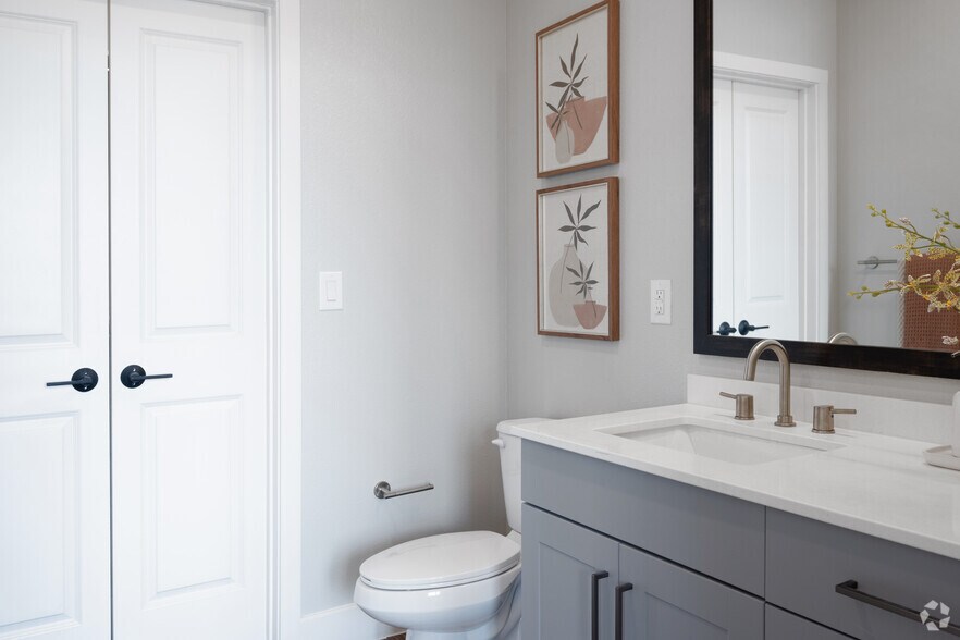 More Photos Of 5100 Bolm Rd, Austin Apartments For Lease