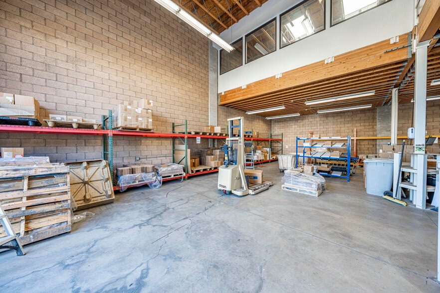 More Photos Of 2646 St Louis Ave, Signal Hill Warehouse For Sale