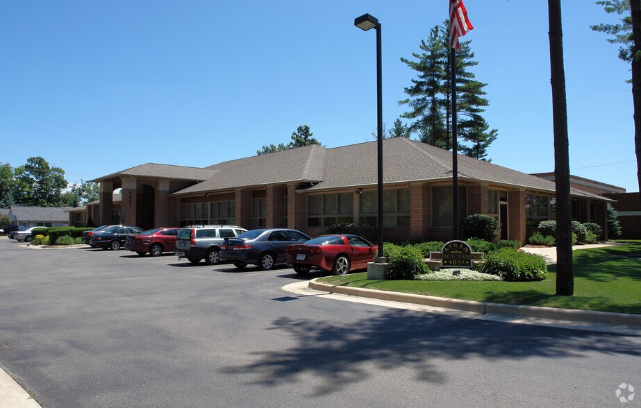 Primary Photo Of 4057 Pioneer Dr, Commerce Township Office For Lease