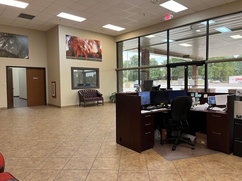 More Photos Of 5805 Highway 271, Fort Smith Freestanding For Sale