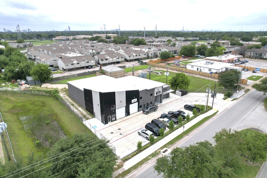 More Photos Of 9525 Kempwood Dr, Houston Flex For Lease