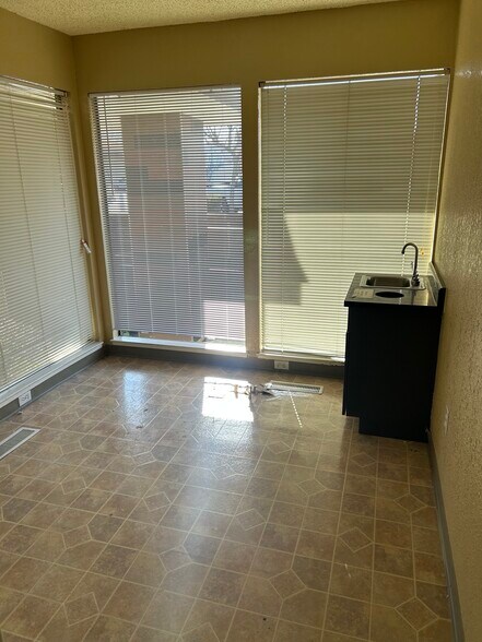 More Photos Of 5414 Sunrise Blvd, Citrus Heights Office For Sale