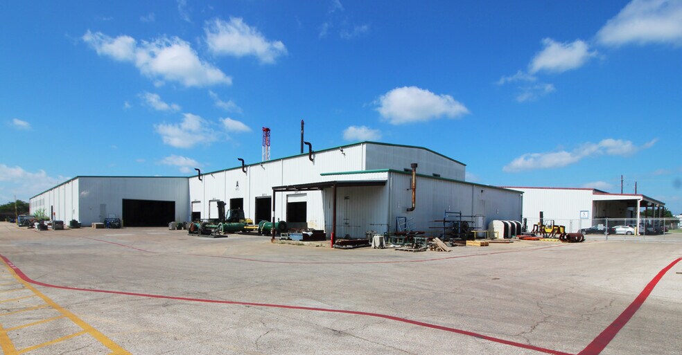 More Photos Of 11330 Brittmoore Park Dr, Houston Warehouse For Lease