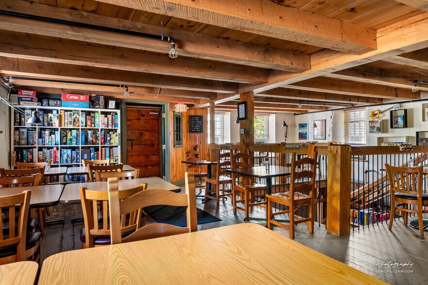 More Photos Of 495 Colchester Ave, Burlington General Retail For Sale