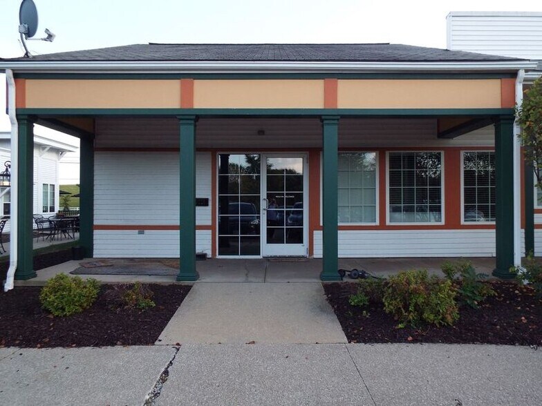 More Photos Of 29715 Pettibone Rd, Solon Storefront Retail Office For Lease