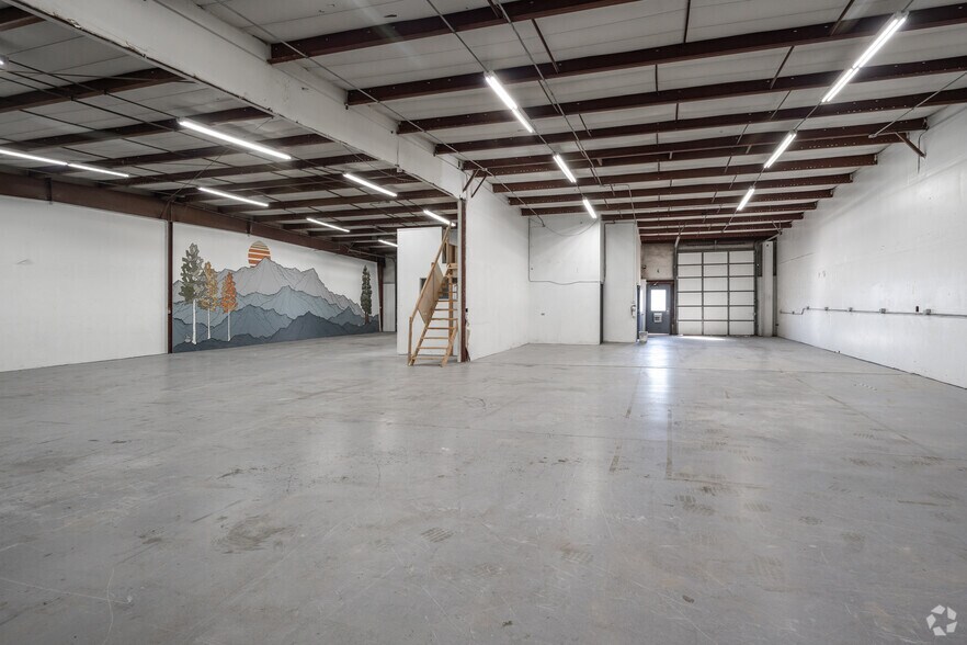 More Photos Of 6321 N Washington St, Denver Warehouse For Lease