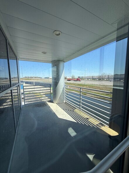 More Photos Of 2159 Early Ln, Franklin Warehouse For Lease