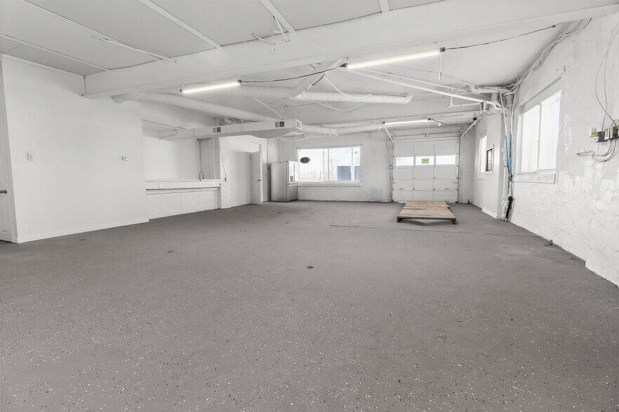 More Photos Of 1630 N Granville Ave, Muncie General Retail For Sale
