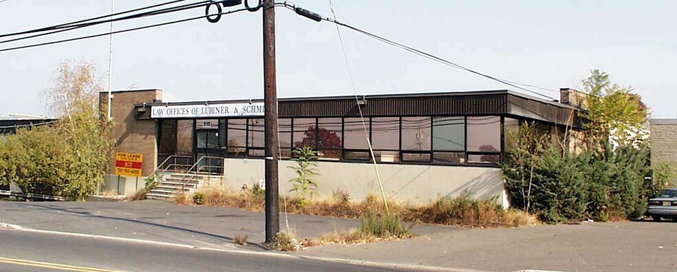 More Photos Of 515 N Michigan Ave, Kenilworth Warehouse For Lease