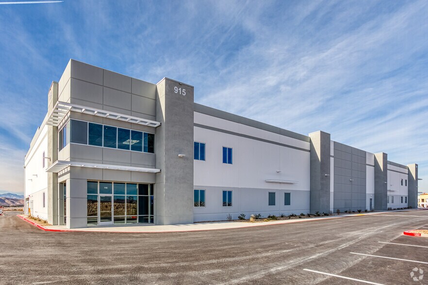 More Photos Of 915 E Dale Ave, Henderson Warehouse For Sale