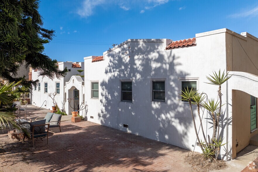 More Photos Of 35 17th St, Hermosa Beach Apartments For Sale