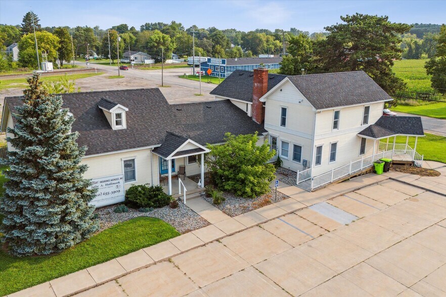 More Photos Of 5232 Morrish Rd, Swartz Creek Office For Sale