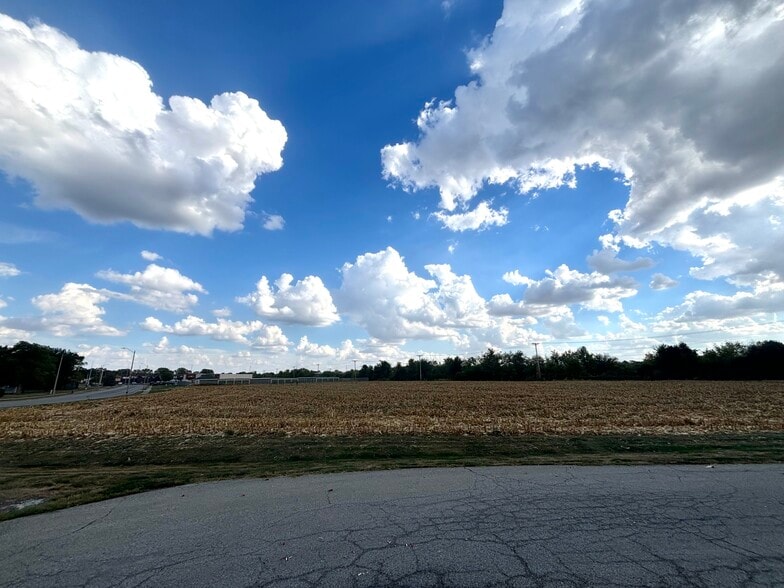 Primary Photo Of 3100 Constitution Dr, Springfield Land For Sale