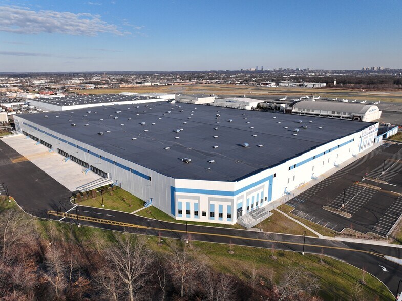 More Photos Of 1 Malcolm Ave, Teterboro Warehouse For Lease