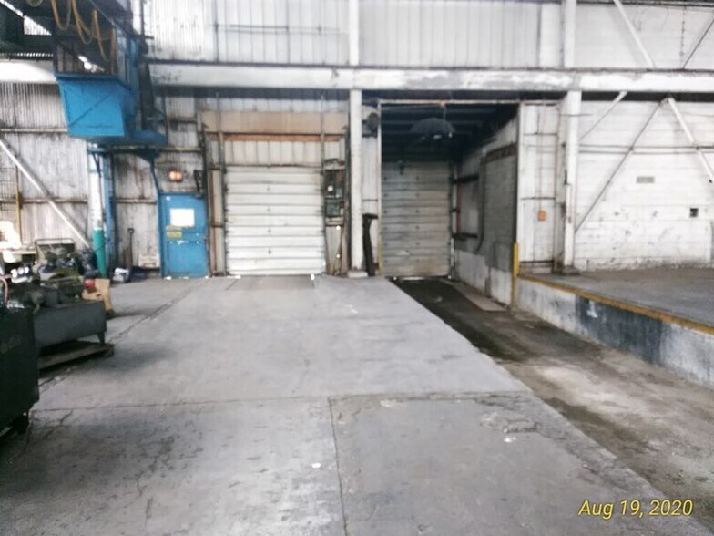 More Photos Of 400 Ingham Ave, Blasdell Light Distribution For Lease