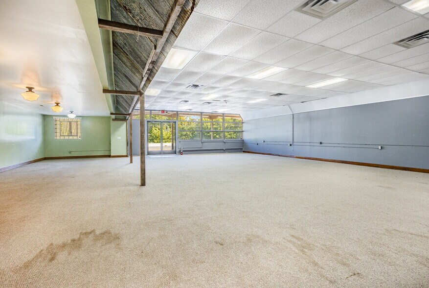More Photos Of 2832 Midland Rd, Bay City Freestanding For Sale