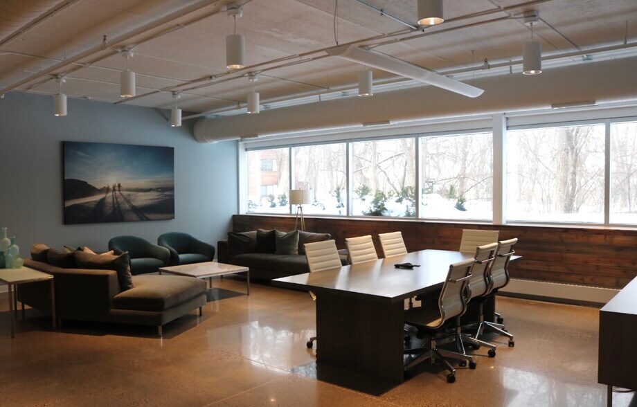 More Photos Of 1000 Parkers Lake Rd, Minnetonka Office Residential For Lease