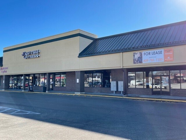 More Photos Of 825 E National Ave, Brazil Unknown For Lease