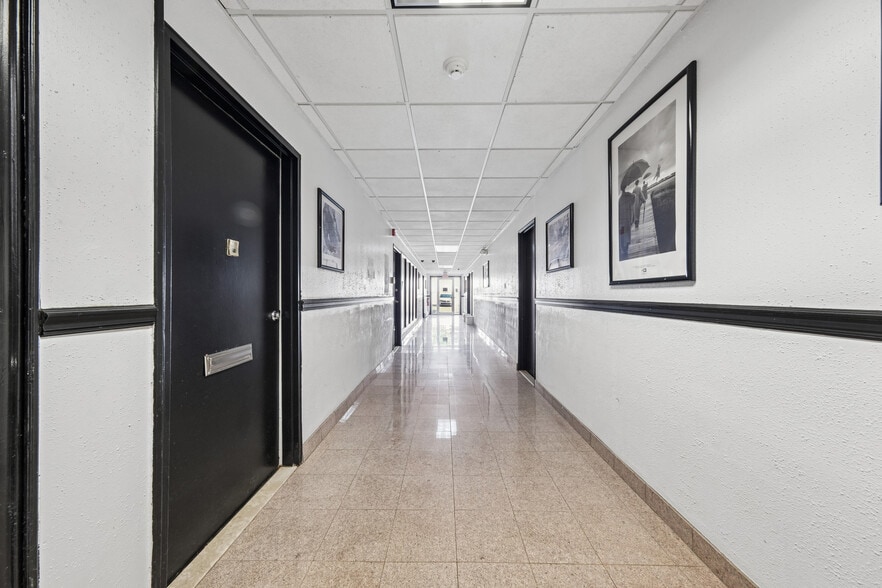 More Photos Of 175 Cedar Ln, Teaneck Medical For Lease