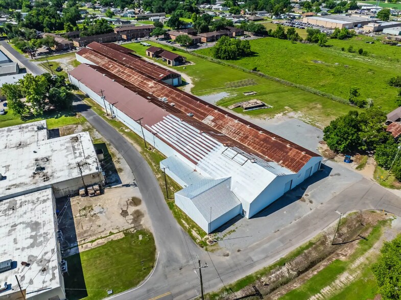 More Photos Of 115 Thompson Pl, Thibodaux Warehouse For Sale