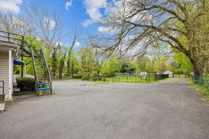 More Photos Of 616 Meetinghouse Rd, Jenkintown Schools For Sale