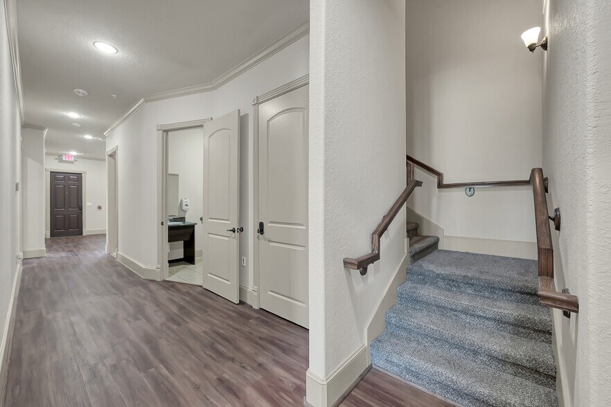 More Photos Of 250 Ed English Dr, Shenandoah Office For Sale